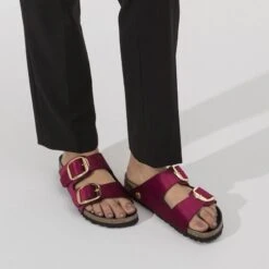 Birkenstock Arizona Big Buckle Velvet -Chic Shoe Store 1020152 f closeup f