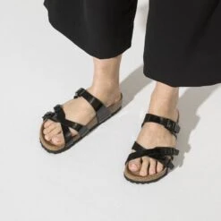 Birkenstock Franca Birko-Flor Patent Patent Black 14 Birkenstock Franca Birko-Flor Patent Patent Black -Chic Shoe Store 1020177 f closeup f