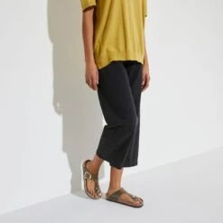 Birkenstock Gizeh Big Buckle Oiled Leather -Chic Shoe Store 1023976 f look f