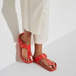 Birkenstock Gizeh Natural Leather Patent -Chic Shoe Store 1024176 f closeup f