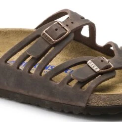 Birkenstock Granada Oiled Leather -Chic Shoe Store 92651 detail 1