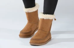 Chestnut BILLY Cozy Boots -Chic Shoe Store BK21304 250 studio standing 2 940x614 483ac9f6 0f59 4a03 99af cb4cb92e468a