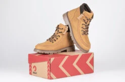 Tan BILLY Lugs -Chic Shoe Store BK22344 260 studio 3 940x614 5fe8b8bb a9e1 4900 8b0e b9f7f88a91ba