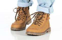 Tan BILLY Lugs -Chic Shoe Store BK22344 260 studio standing 2 940x614 b1e11b74 b8ef 4be1 9a13 fb94730d625a