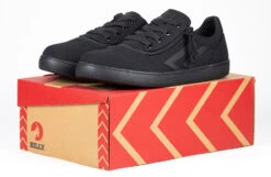 Men's Black To The Floor BILLY CS Sneaker Low Tops -Chic Shoe Store BM22343 001 studio 1 940x614 1803c70d a44b 4ae2 a6d0 42619a590cf8